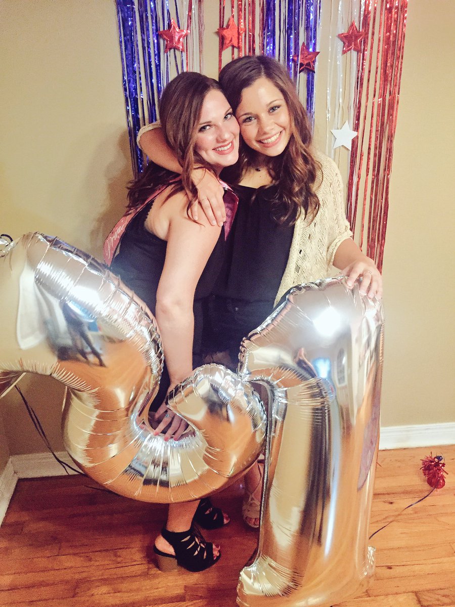 carly_cg's tweet photo. Twenty FUN!!!! 🎉🎉🎉🎉🎉 @ArianeEngland https://t.co/sWAFRzrUxq