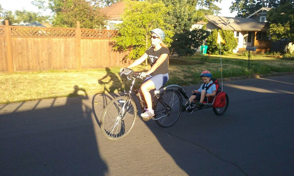 MaryLoganMendoz's tweet photo. Abél's new ride @Weehoo_Inc #Weehoo #igoturbotrailer #bikes #trailer 🚴🏻 https://t.co/8g2dCpXiXg