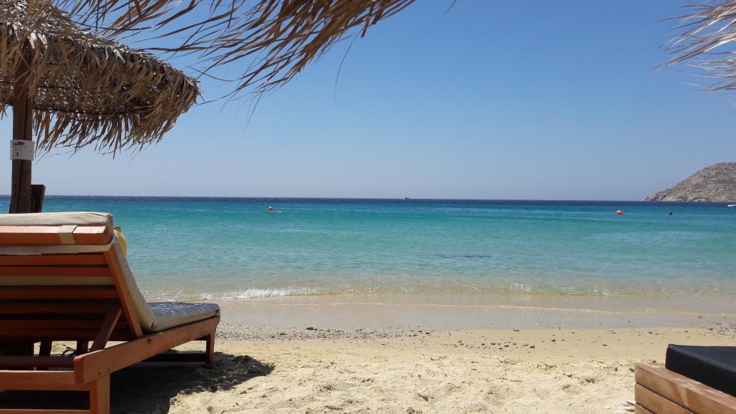ElisaTofful's tweet photo. Ma sapete cosa, io resto!#mykonos #estate2016 #foreveronholiday #eliabeach https://t.co/8ABbtjetdV