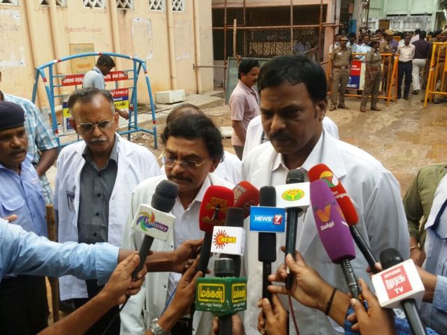 THChennai's tweet image. Ramkumar is conscious and stable, says hospital sources thne.ws/29jZsBp #ChennaiTechieMurder #SwathiMurder