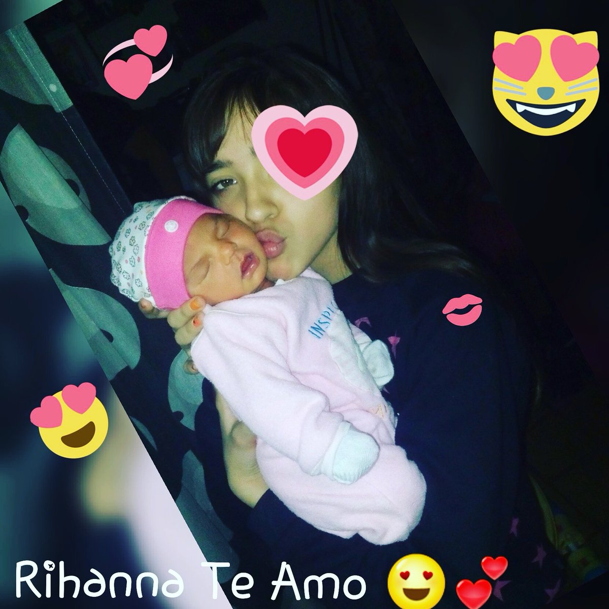 ACarbbia's tweet photo. Te Amo #Rihanna https://t.co/OzrvYGo842