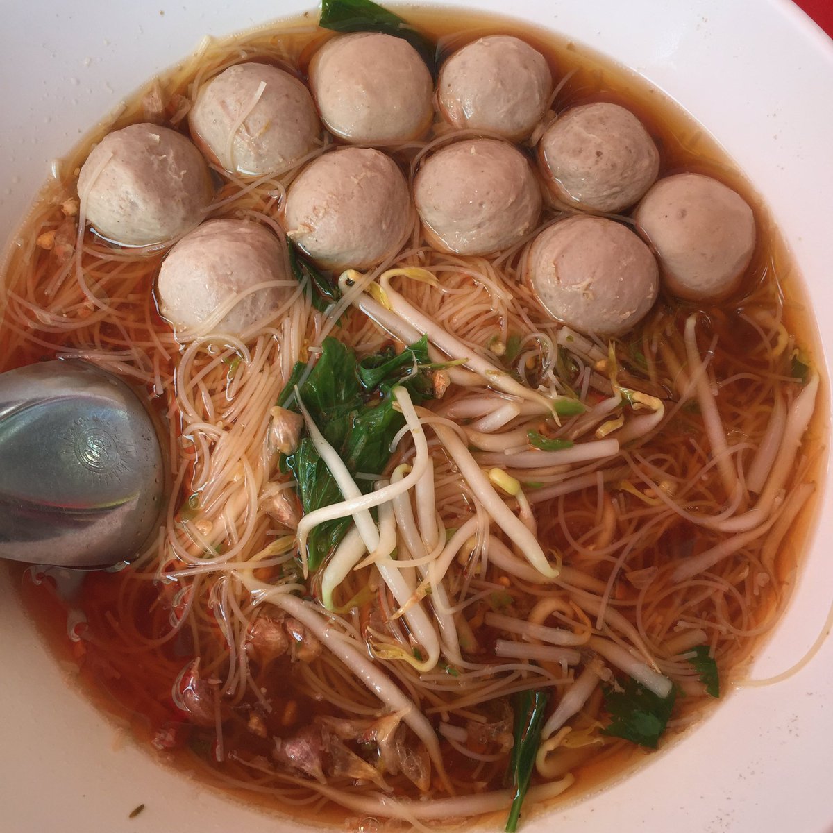 GoldJacket's tweet photo. ก๋วยเตี๋ยวเนื้อตุ๋น...beef noodle #Oishi https://t.co/zSIo198Uro
