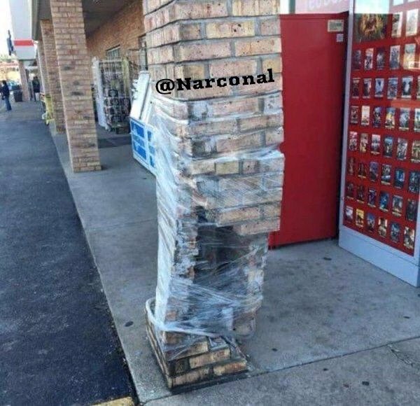 brianjeffersohn's tweet photo. Creo que esta columna se reforzó más que River en este mercado de pases. https://t.co/yFloPFEXHb