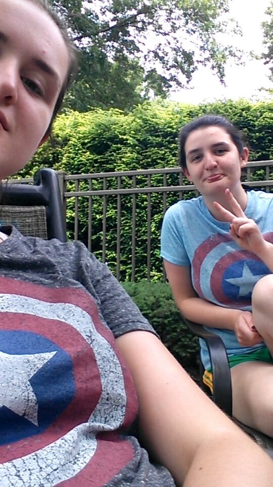 peggymul1's tweet photo. Happy 4th July! 
Look at us being all patriotic in the red white and blue lol 
🔴⚪🔵 https://t.co/DKeZpn0Gex
