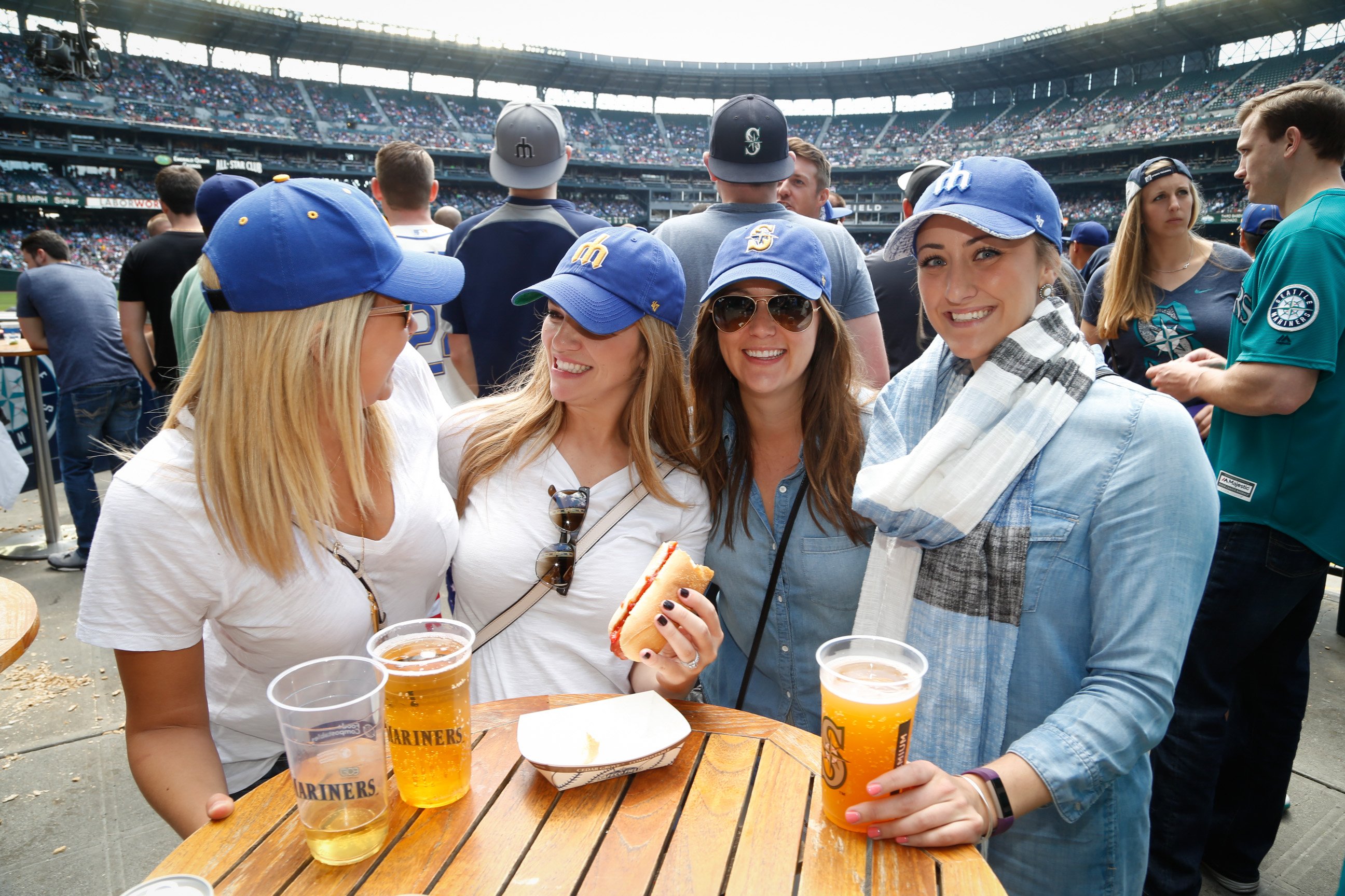 Seattle Mariners on X: A beer, a hot dog, and some baseball
