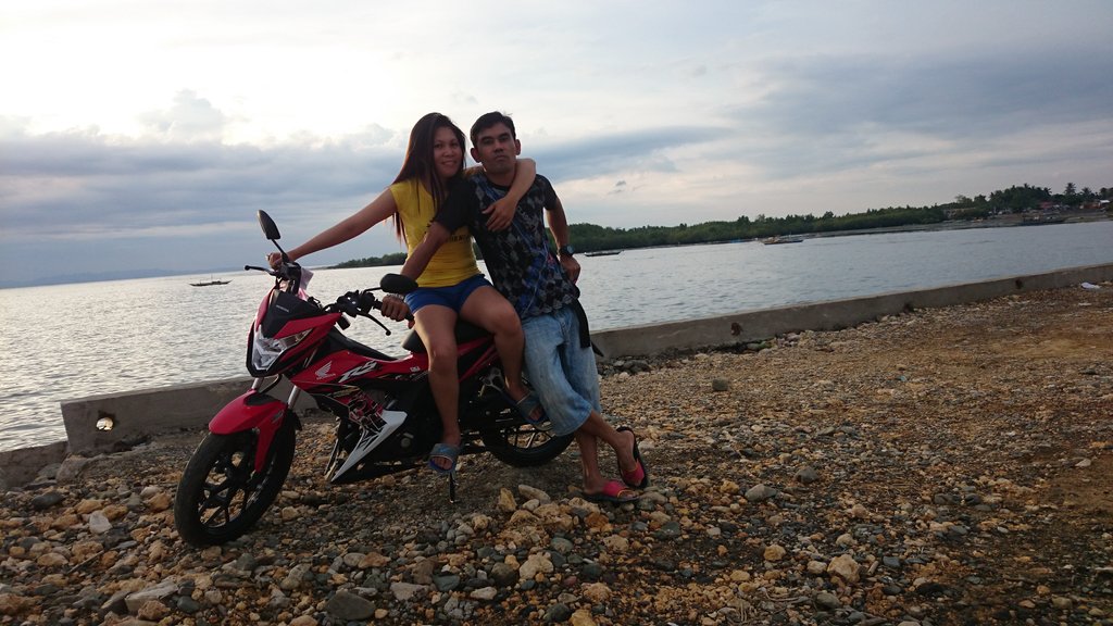 Baywalk..🏊🌊🐷😃👅