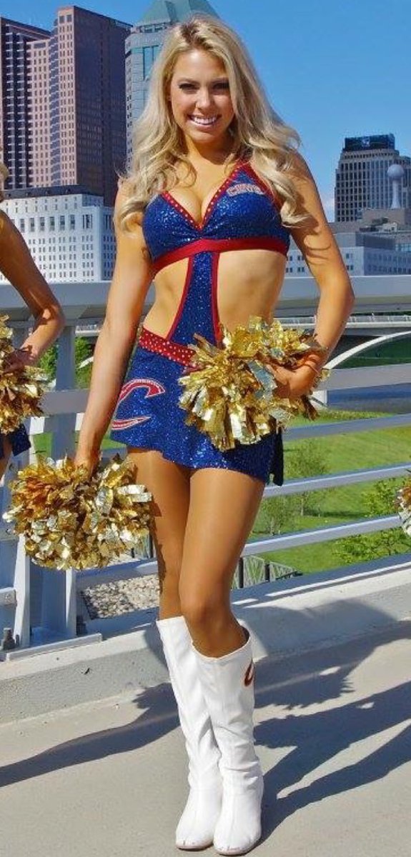 renae_anderson7's tweet photo. Red White and Boom!! @crystalrae18 πΊπΈ #redwhiteandboom #cavaliergirls #boom16 #nbadancers #cavs https://t.co/L6XcJ618CA
