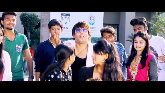 GujaratiFilm's tweet photo. #Monsoon Season Upcoming #GujaratiMovie #EkkoBadshahRani - Dirctor By Keshav Rathod ! Comedy Fun Drama and More! https://t.co/IOJ4tLZDc2