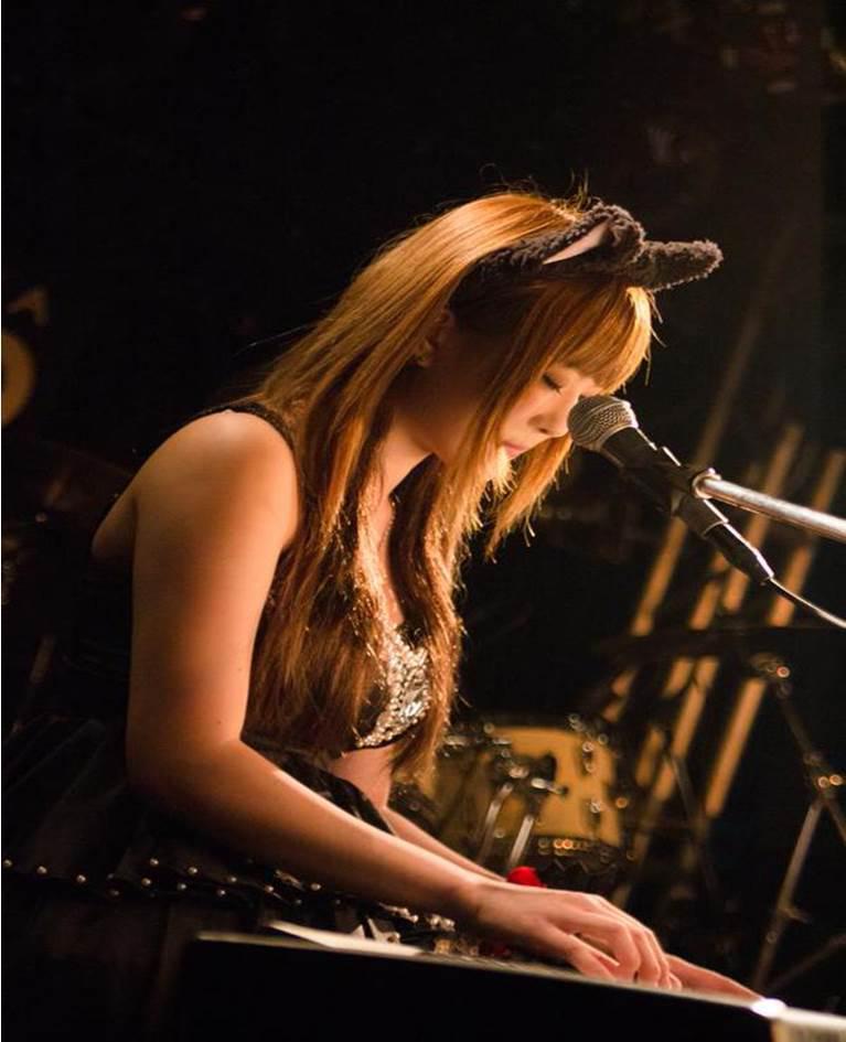 nishinarieve's tweet photo. 昨日ラストライブを迎え、皆様の応援の元、無事に終えることが出来ました。
ここで終わりではないので、また笑顔で再開できることを楽しみにしています。
本当にありがとうございました！
euphoric dreamでした。また会いましょう！ https://t.co/8UrjXGWckA