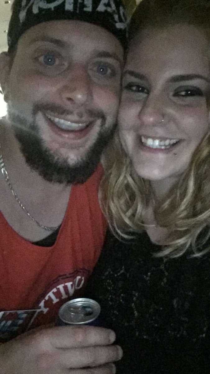 vmitchhhh's tweet image. #Vegas shenanigans. #311 #redwhiteansboom #excitables