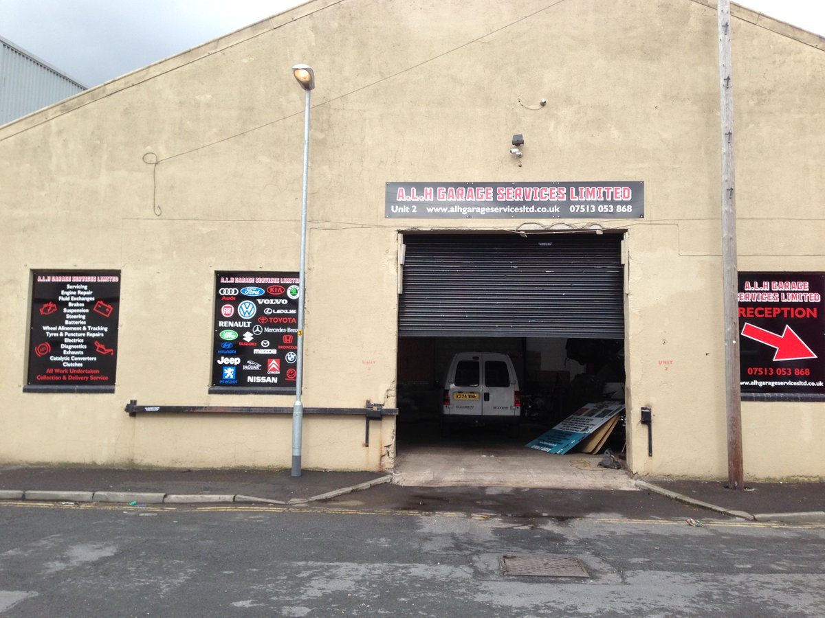 SolidSignsUK's tweet image. ALH Garage service limited Signs