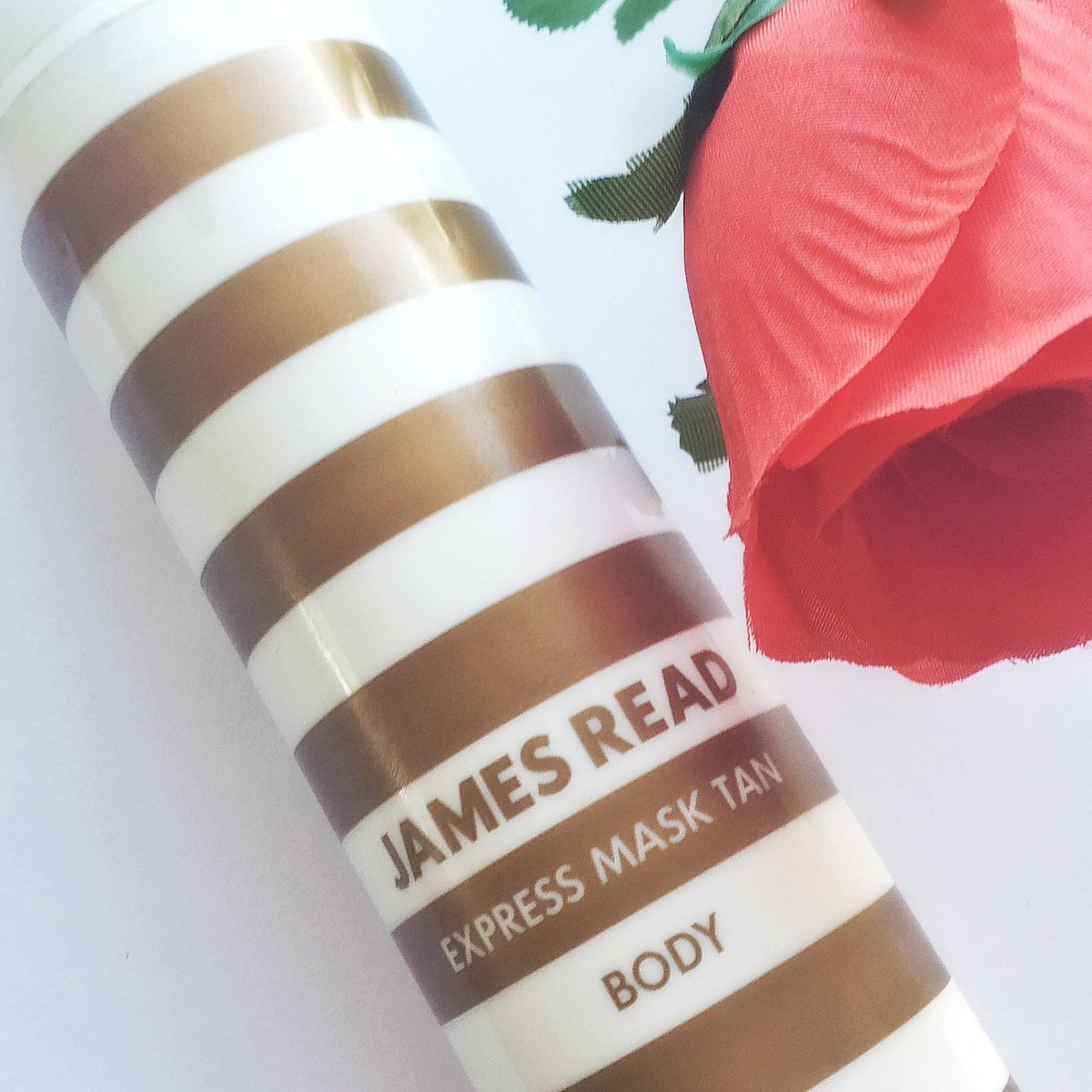amie_edmonds's tweet image. James Read Express Mask Tan Body review is up on beautitude.ie 😊 goo.gl/uqMIUv