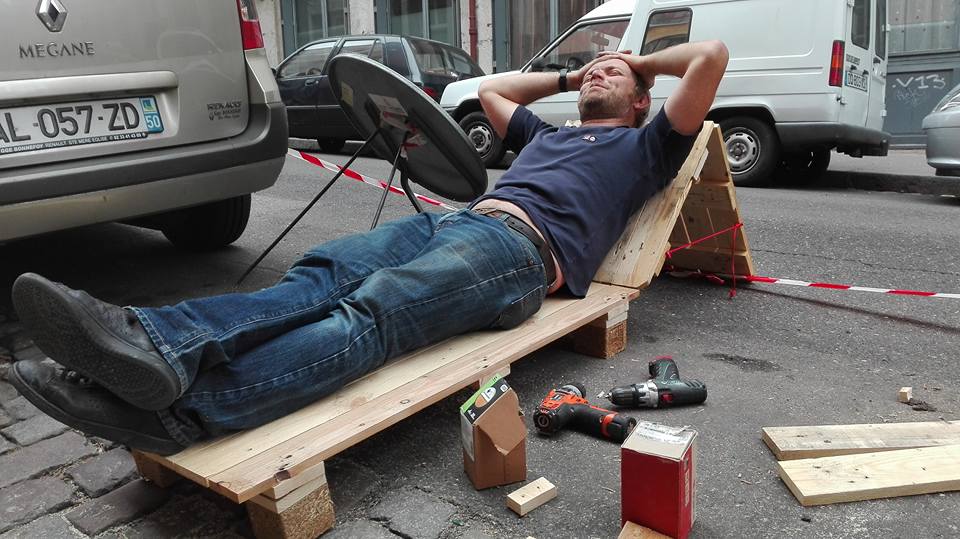 LocalPentes's tweet image. De beaux projets en #palettes ce week-end à la maison de l'écologie de #Lyon avec le @LocalPentes ! #DIY