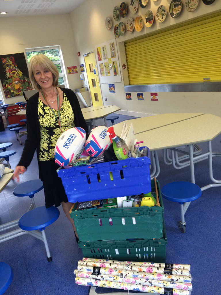 danishabhobun's tweet photo. Charity donation from@TescoSuper_3238 South Tottenham to @Eastfield_EN3 primary school@GavinCalder1 https://t.co/Wo00niYMOg