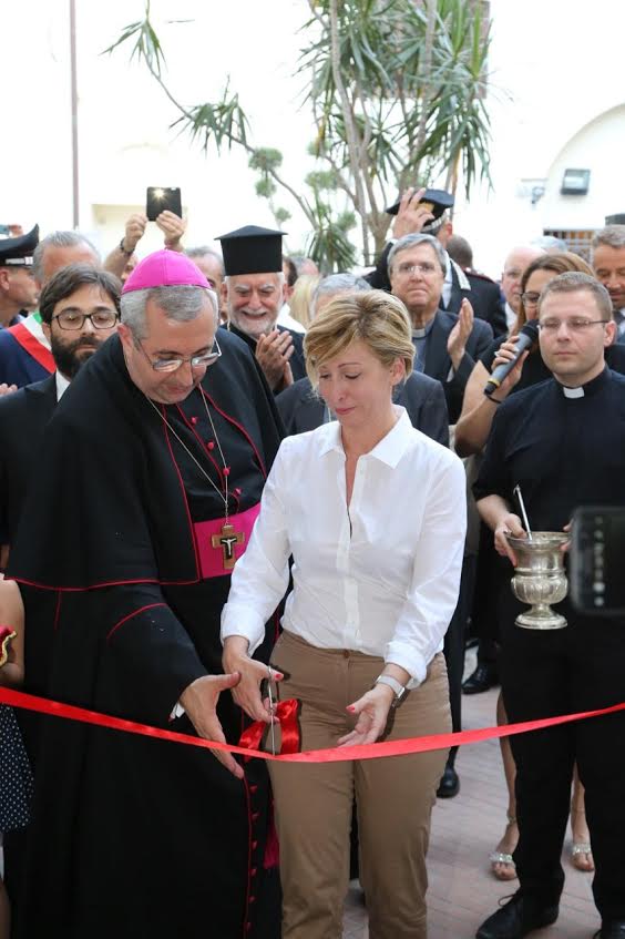 dorina_bianchi's tweet photo. All'inaugurazione del Museo dedicato al #codexpurpureus a #Rossano #ConNoi https://t.co/ktCHfNDStZ