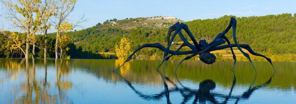 DjurovicNando's tweet photo. Chateaulacoste #louisebourgeois #patrickmckillen #sculpture #crouchingspider #contemporaryart #artwork #steel https://t.co/sfvILa2Ro0