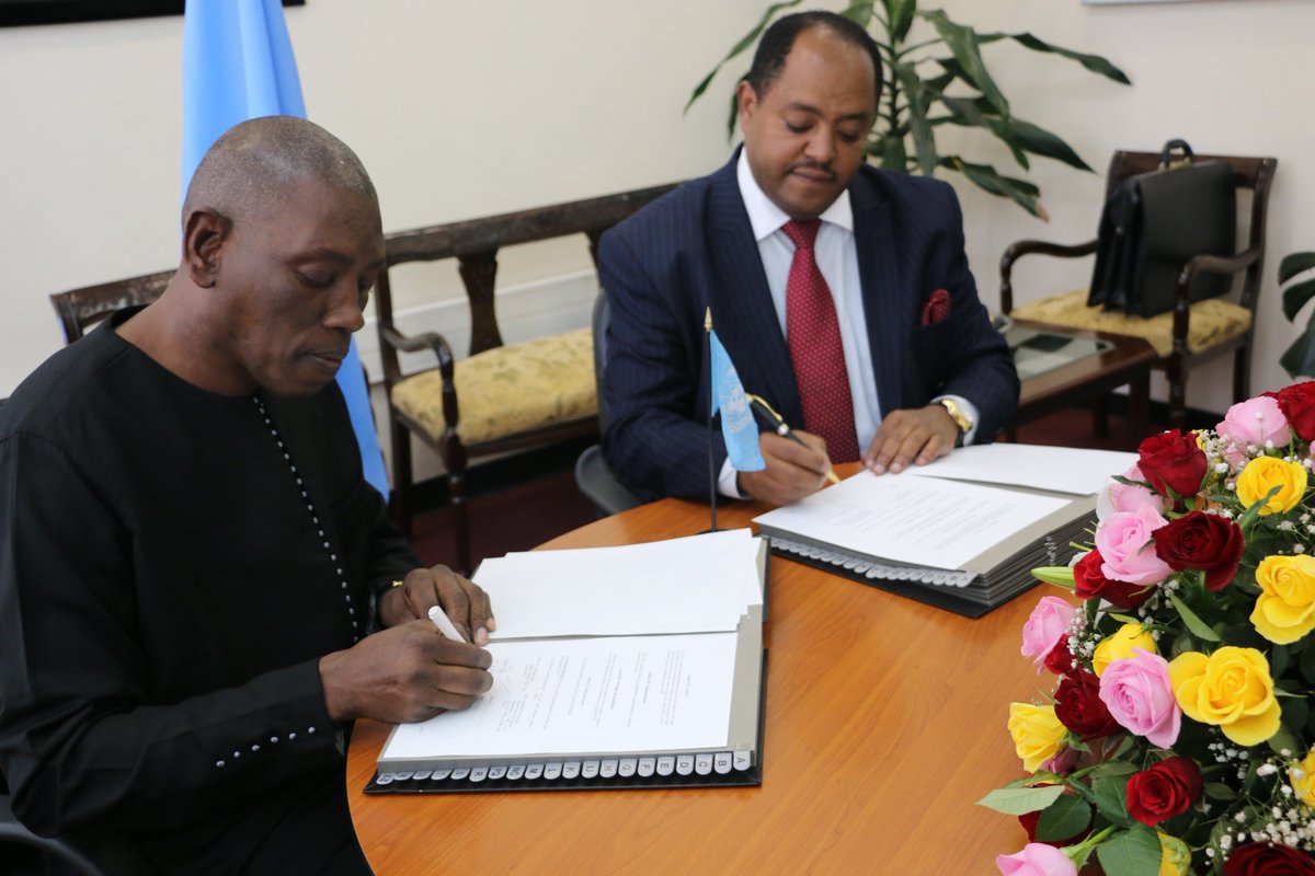 UNFPA_WCARO's tweet photo. @UNFPA @URIAfrica partnership will help advance maternal health, #PutYoungPeopleFirst & harness #DemographicDividend https://t.co/X5ModDhyFp