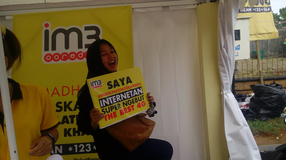 Mudik asek di posko mudik IM3 Ooredoo di sumpiuh @IM3Ooredoo #MudikPakeIM3Ooredoo