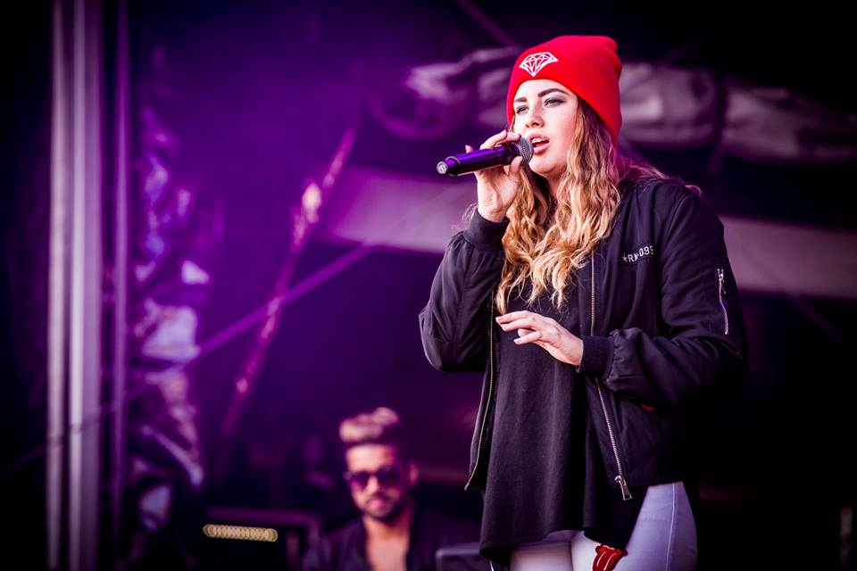 DJOY2016's tweet photo. Live at the @rijnweek was a blast with @DarrylDevaio @studio0317 @MBMusicGroup 
@maan @BraceNL @JennieLenaMusic https://t.co/J3nExASVef