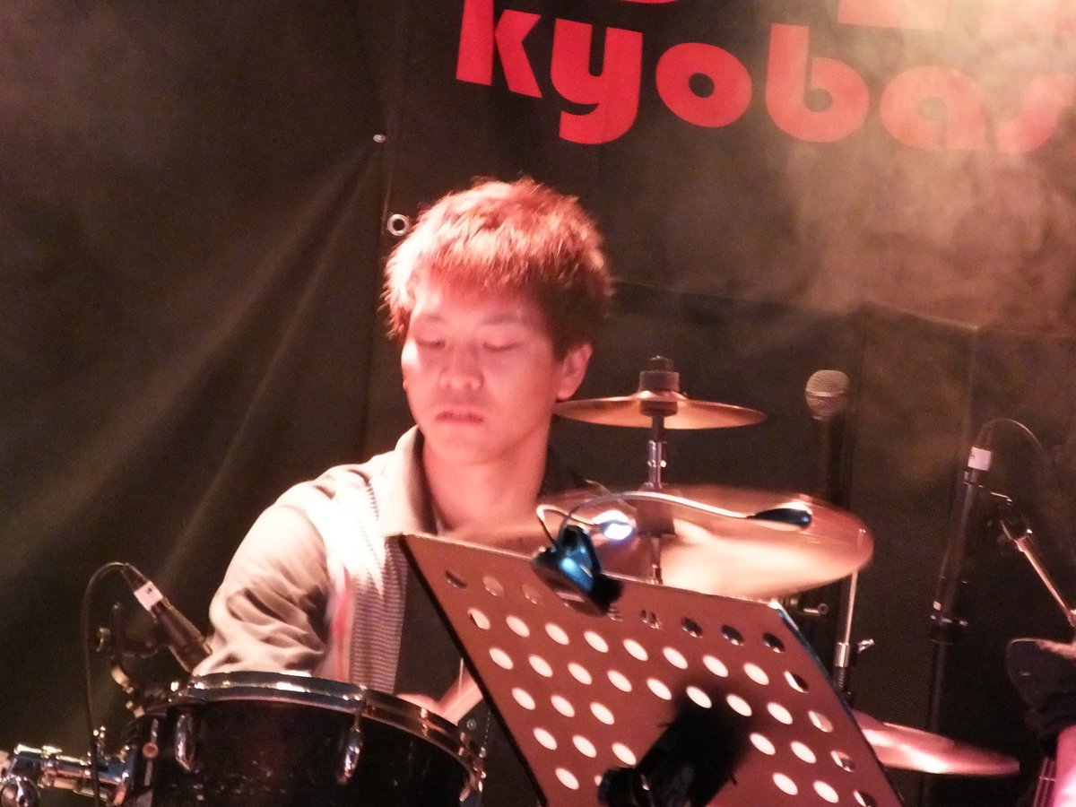 yeltkchlow's tweet photo. 次回、柴犬・Kakki-!!とのライブは、Ba.ちゃんかまを迎えて、7/29(金)心斎橋 FootRock&amp;BEERSにて！ https://t.co/2nbUdPWbrU