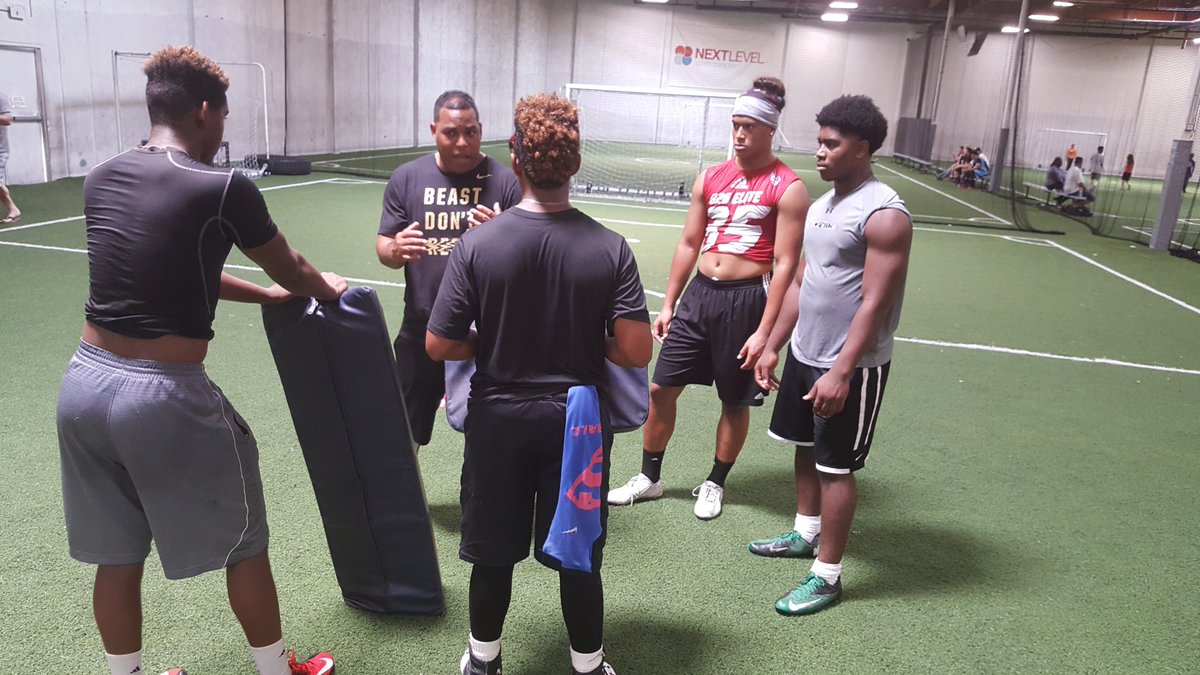 InfoMoovement's tweet photo. Sundays Linebacker camp @GoNLSC was very good. So of the top talent in attendance. https://t.co/ci6jL2LgnP