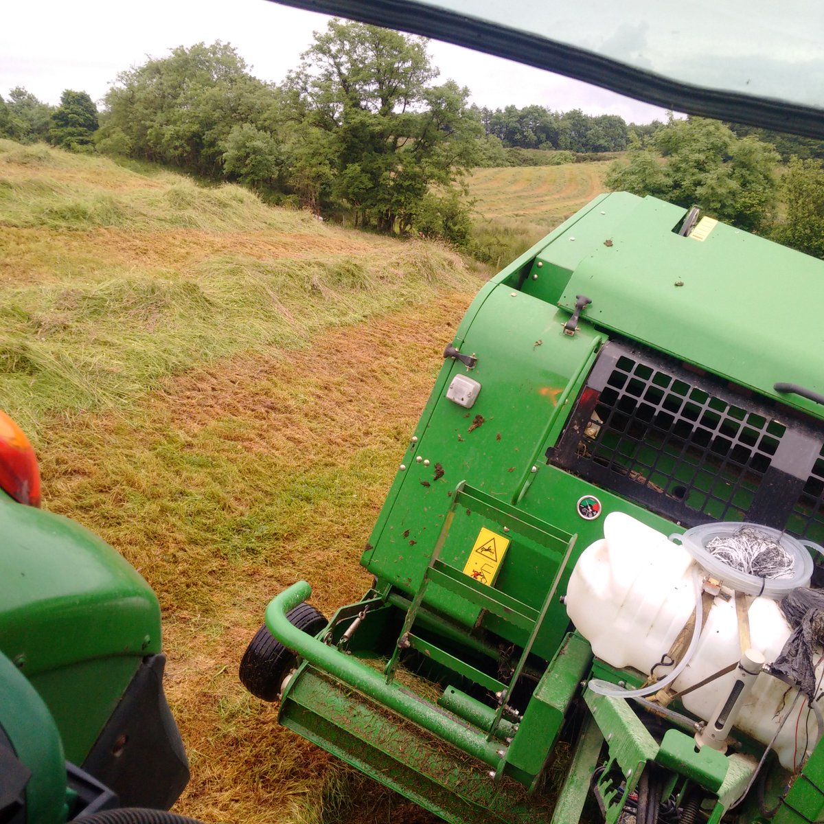 Tullyvernon's tweet photo. #johndeere #grass2016 #teamdairy https://t.co/90Yy4pWKMe