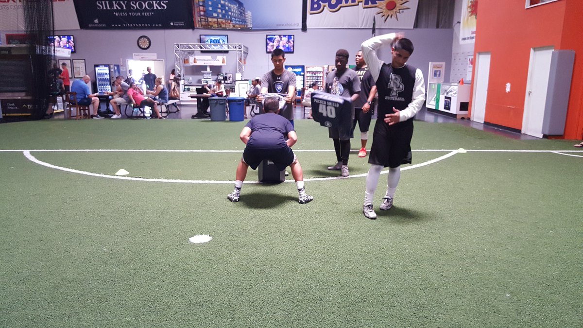 InfoMoovement's tweet photo. Linebackers Camp July 3 @GoNLSC https://t.co/txSTiuzT1Q