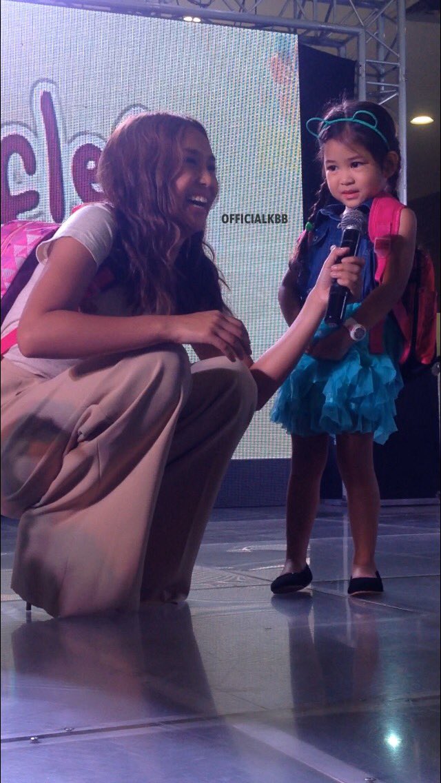 KathNielChapter's tweet image. "Say hi to dada, he's watching you oh." -Kath
"Hi dada, love ka namen ni momma." -Sabrina 

WOOO 💖😍   🐥