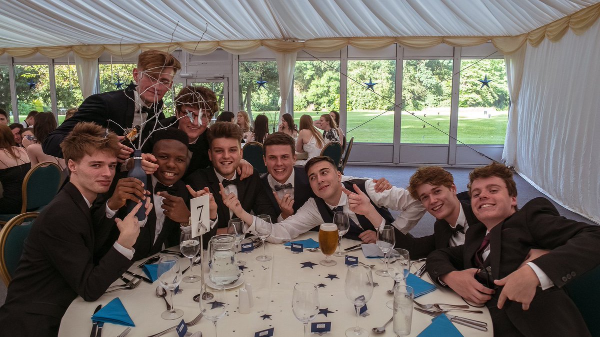 haztraynor's tweet photo. #PROM #PHOTOS - https://t.co/RuXtyJf8eX @WyHighAcademy #CaistorHall https://t.co/Hl5vkklJ0F