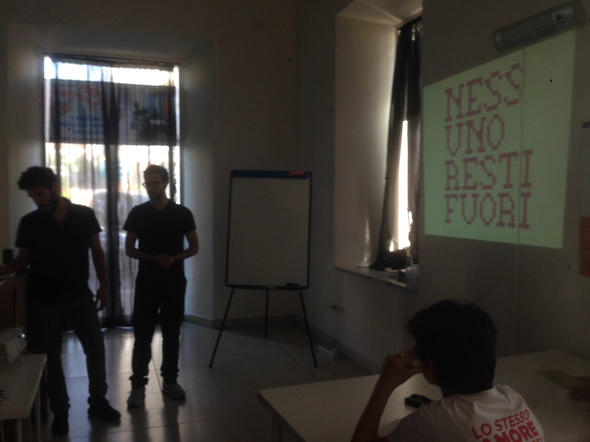 Al <a href="/Comincenter/">Comincenter</a> stiamo formando i volontari per #nessunorestifuori! Siete ancora in tempo per unirvi a noi!