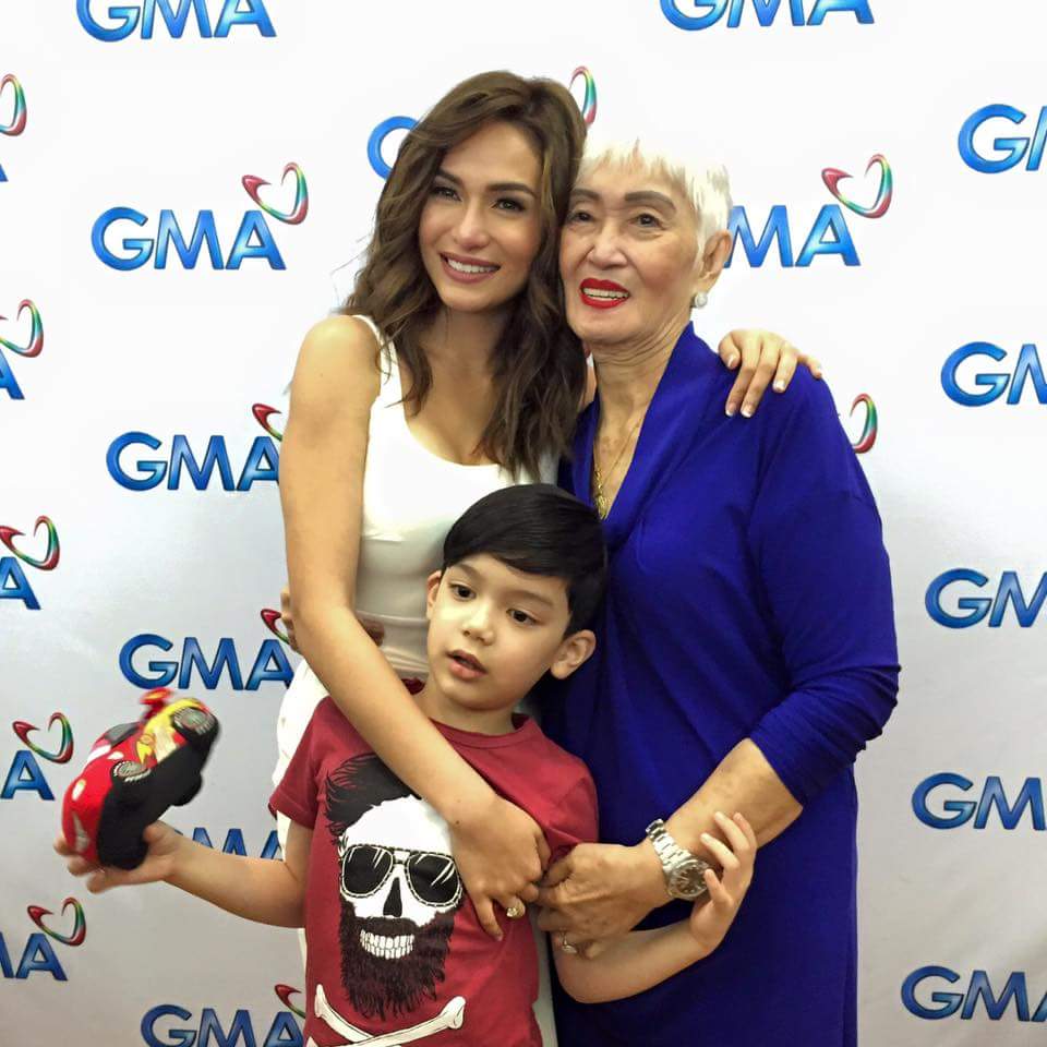 _jam24_'s tweet photo. Family... 
#JennylynUltimateStar https://t.co/B7yMgtjtiB