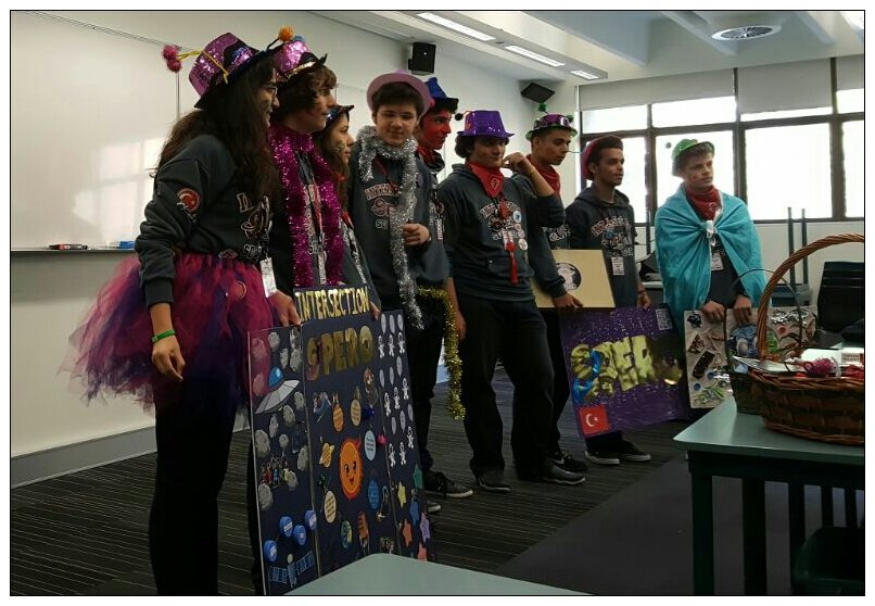 Avustralya'da juri sunumları sırasında bizimkiler...
İyi haberlerinizi bekliyoruz <a href="/intr_spero/">Intersection Spero</a> 
<a href="/ebozkan/">Emine Bozkan</a>