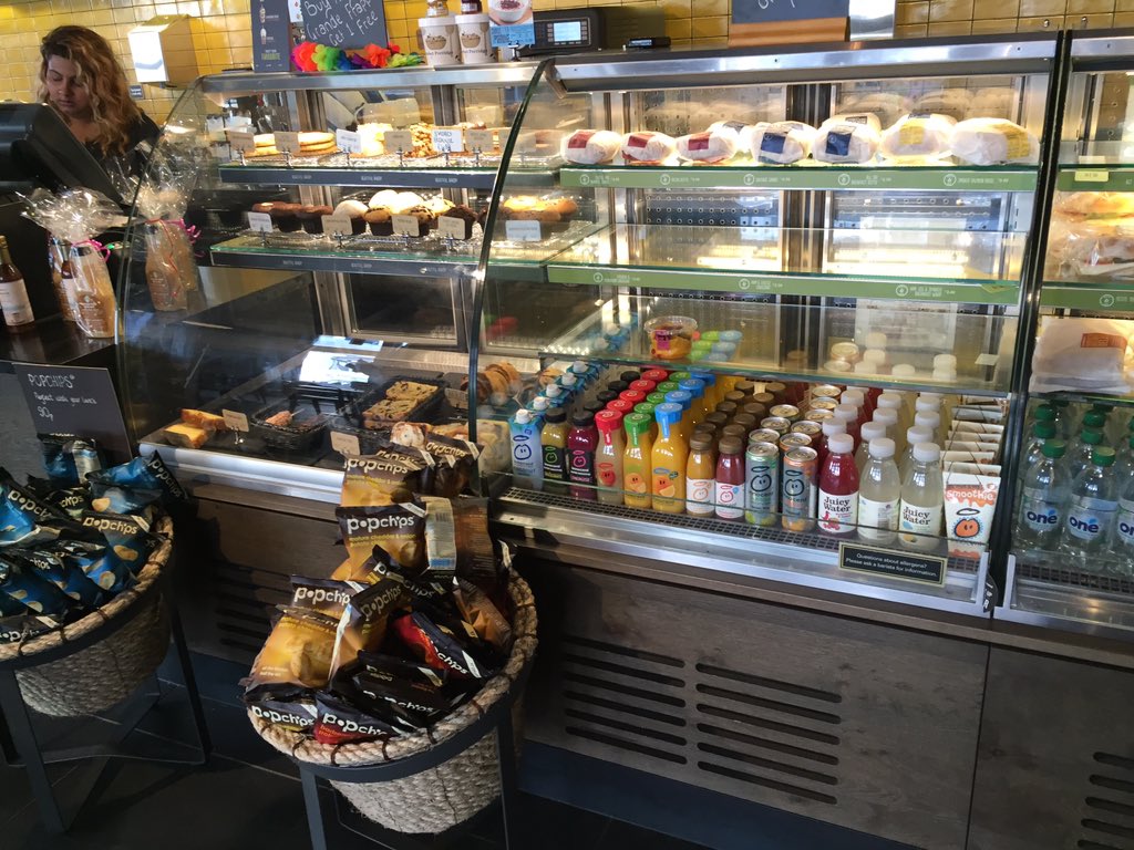 Mattyj13101's tweet photo. @StarbucksUK worst breakfast offering ever, never stock croissants as people get them from lidl next door #starbucks https://t.co/RoGZfpmg1Z