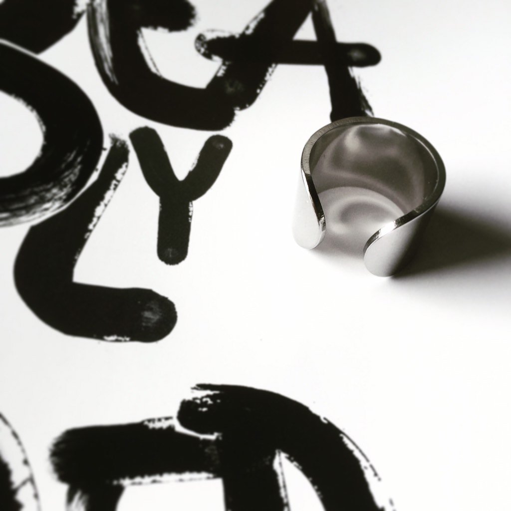 DesignDigest_it's tweet image. Type on new ring #designdigest, #designthinking, #tremetrisoprailcielo