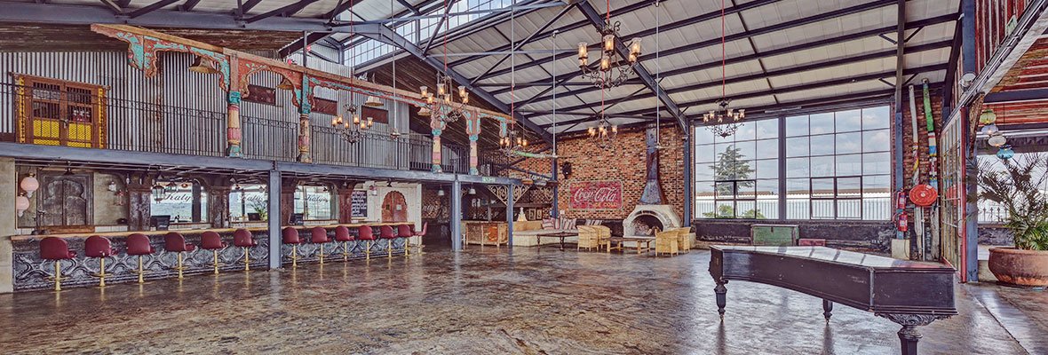 EventRoom_SA's tweet photo. The architecturally rich @KatysPalaceBar was made for the most glamourous corporate events https://t.co/qAA2RPr9TV https://t.co/RmZnlBOkGX