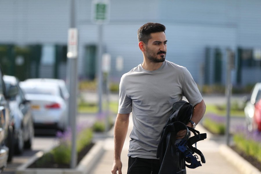 Focus On Pep Guardiola As Manchester City Begin Pre Season Training Ahead Of 16 17 Ht Media