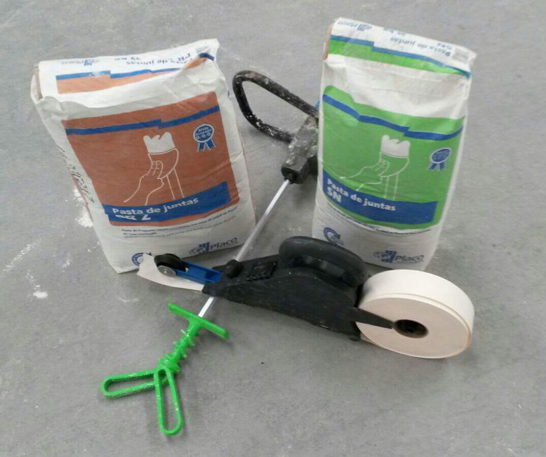 Mix_M8's tweet photo. New Distributor: Gipsowo Poland - https://t.co/D5UuR4CGU1 combination of tools https://t.co/rSq5WxWJUg