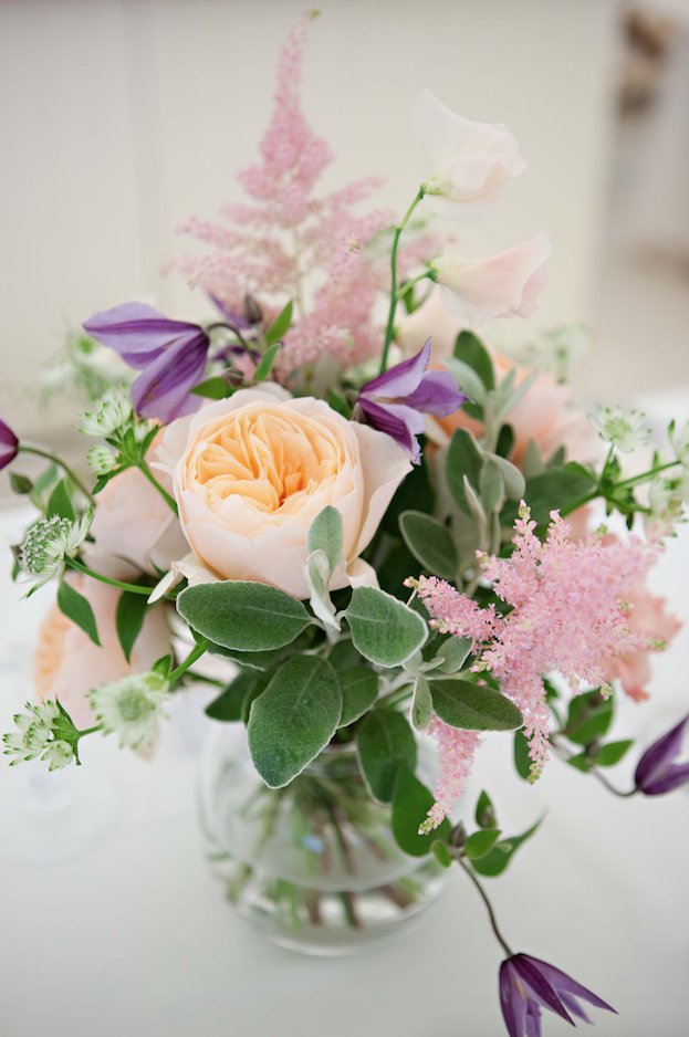 Bridestheshow's tweet photo. Here's some beautiful flowers from Kate Alban Davies Floral Design to brighten up your Monday morning! https://t.co/qrDiMpvEZS