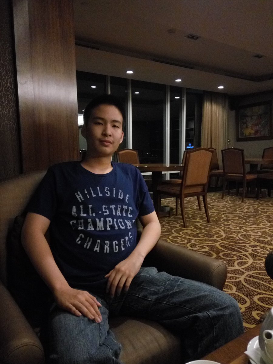 wesleyadventure's tweet photo. At the VIP sky lounge of Grand Panghegar https://t.co/0DeTrHb4Ph