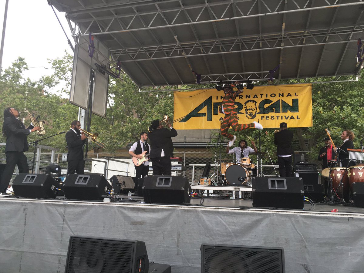 malikahcreates's tweet photo. @blitzambassador put on a great show at #IAAF! 
@soulsciencelab hitting the Muntu stage as part of #BKMagic. 5pm. https://t.co/cJ8BKSlui5