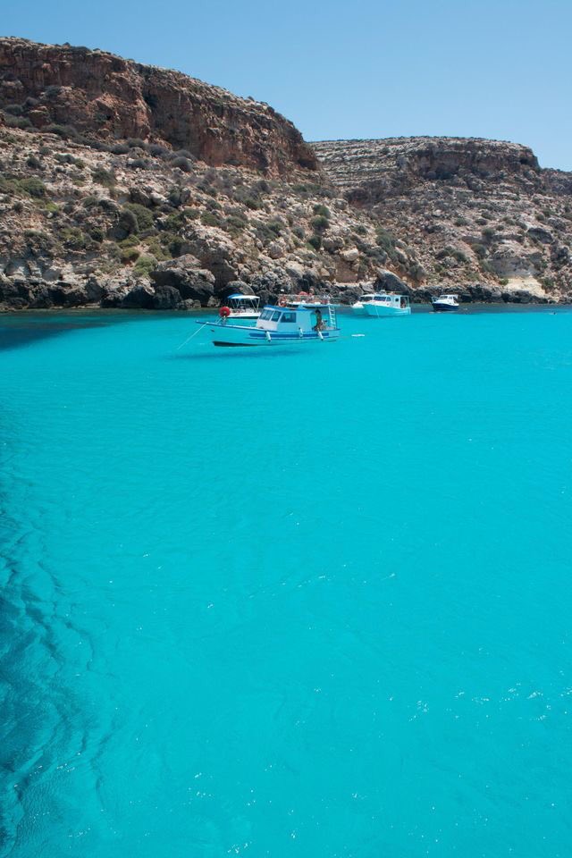 viaggiareapois's tweet photo. Oggi #scappoA #lampedusa @lonelyplanet_it https://t.co/2iCsLZl1UQ