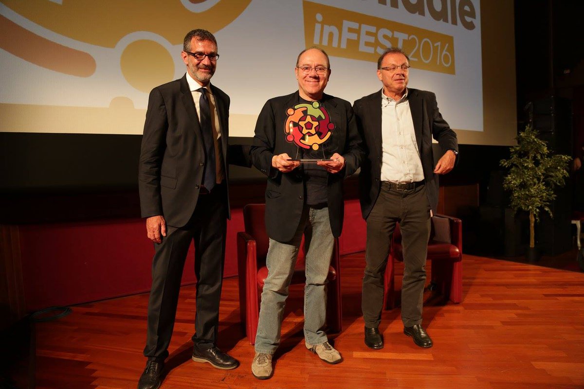 inFest2016's tweet photo. Calcio Solidale inFEST 2016 con Carlo Verdone @carloverdoneit https://t.co/wc6yNb24Vm