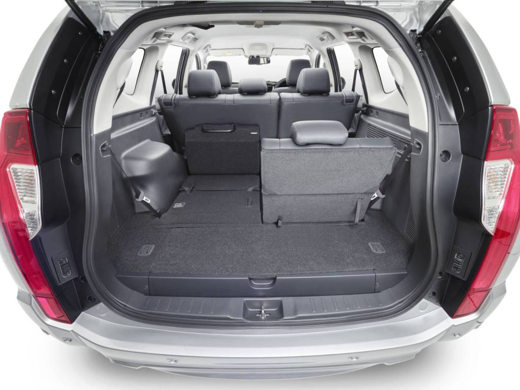 kts350's tweet photo. 2016 Mitsubishi Pajero Sport Gets 7 Seats https://t.co/JNhN3YhFo5 https://t.co/kkz374SrVM