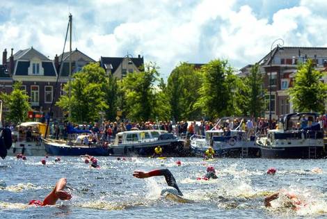 Haarlem Swim to Fight Cancer haalt 127 duizend euro op dlvr.it/LjyjWm