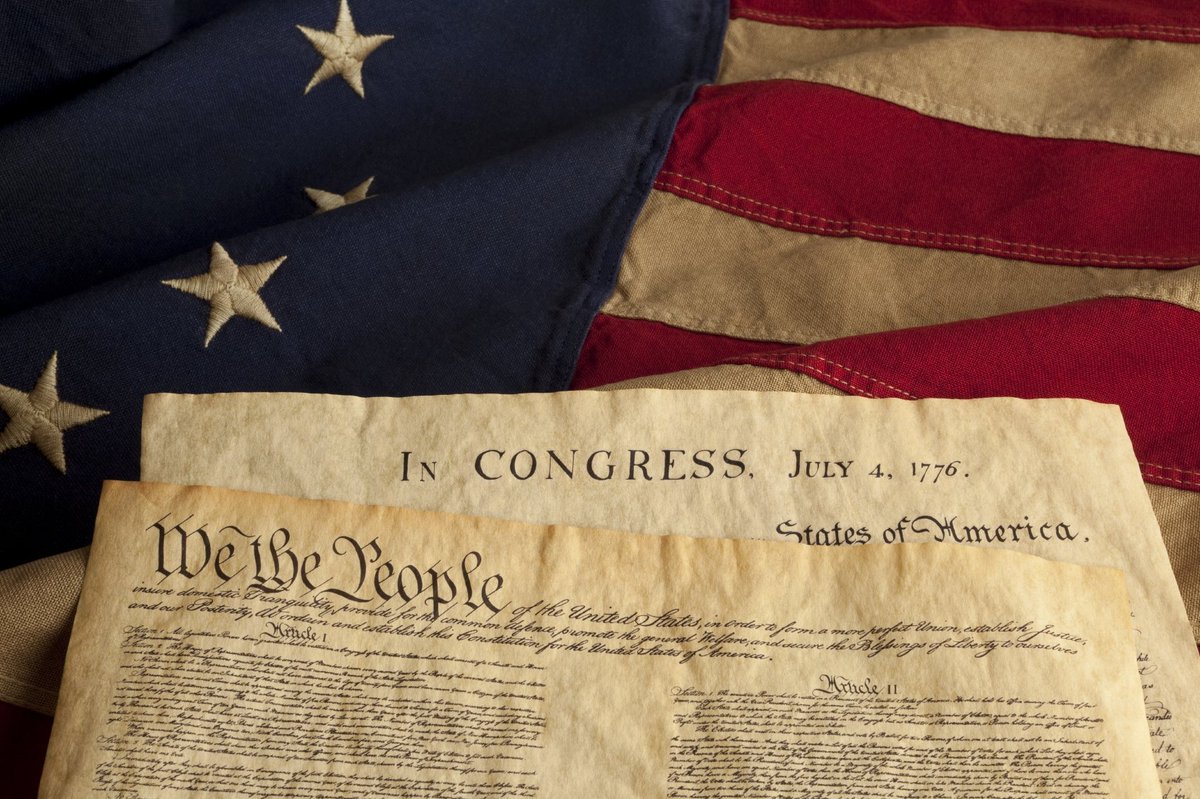 CareerBossMeg's tweet photo. Happy #IndependenceDay! What are your plans for this #FourthofJuly? #careerboss #whereyoushine #america https://t.co/7F8phsLVzV