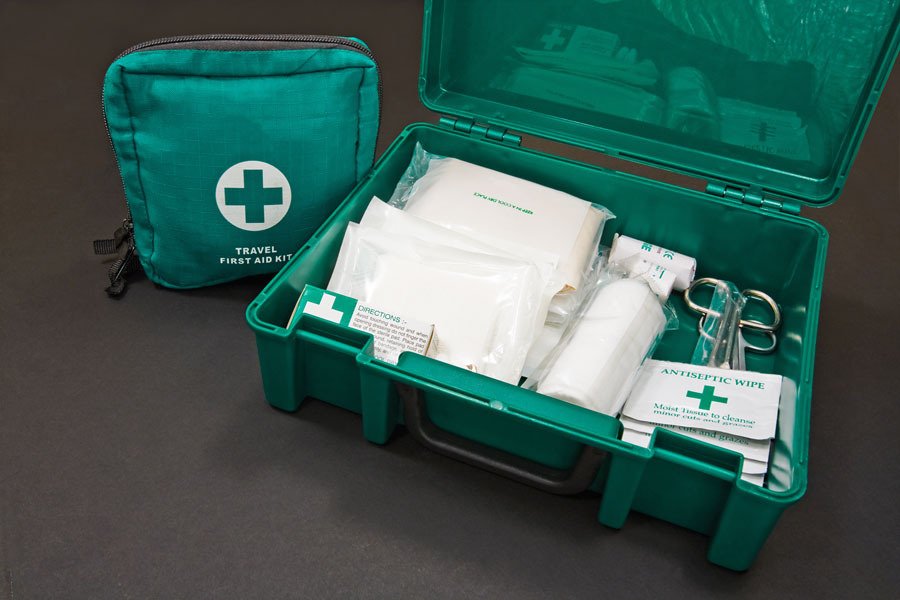ConstructionSpt's tweet photo. First Aid Kit: What is Important to Have? https://t.co/lhZQ6EoRQR https://t.co/tEoi7VIfYp