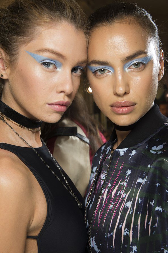 BritishVogue's tweet photo. #Couture: Step backstage at @Versace https://t.co/W0lKnseIlJ https://t.co/d4gQ9rEs7M