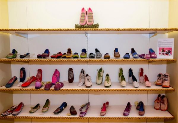 BuyOneDonateOne's tweet photo. Heard of #eco-friendly Ethiopian shoe brand soleRebels? https://t.co/tMkcLImTMp #entrepreneur #fashion https://t.co/otFrFFi6s7