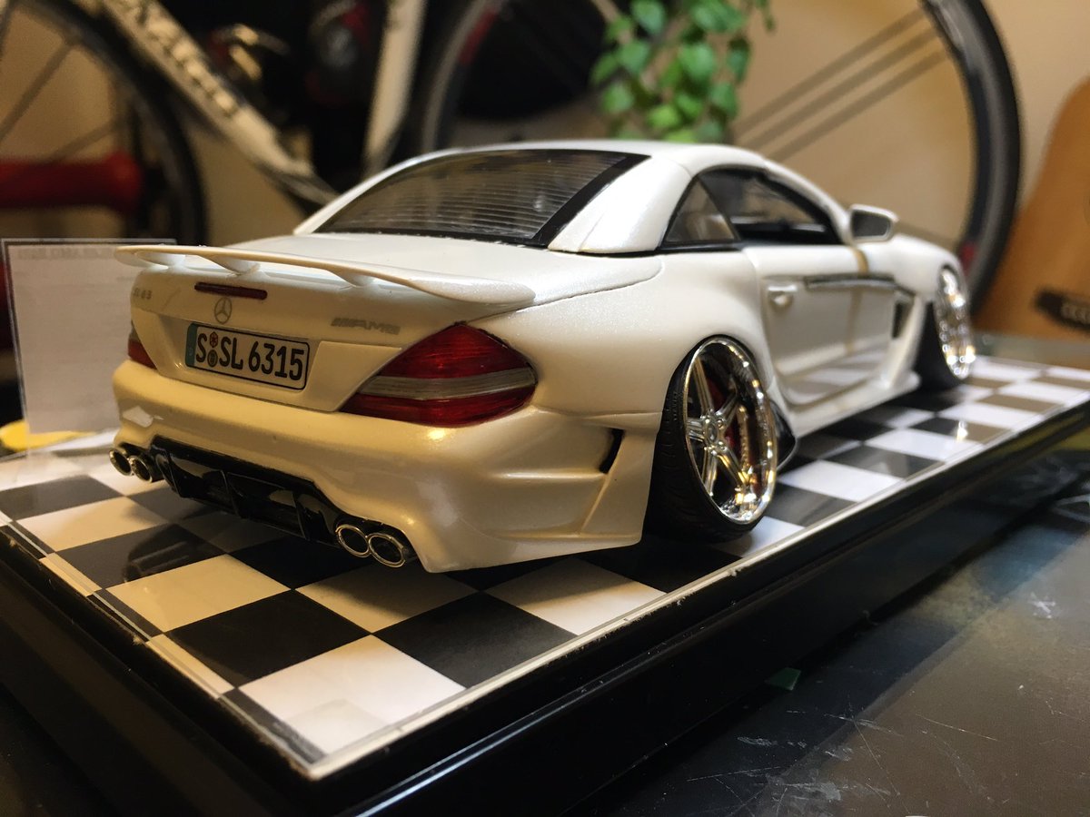 アオシマ 1/24 メルセデスベンツSL63AMG VITT SQUALO完成しました 