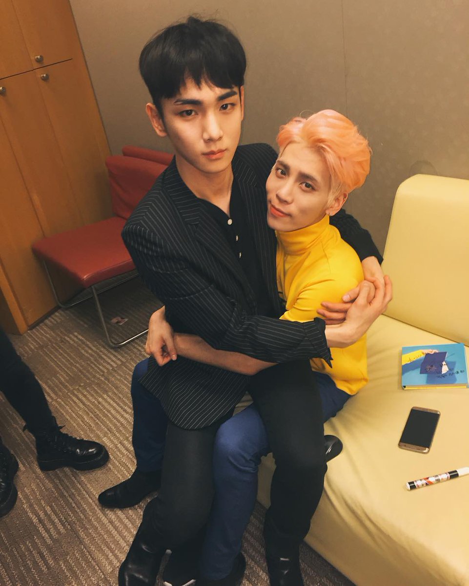 JongKey_TH's tweet photo. ใครที่พร้อมจะมารับของแจกในวันเสาร์ที่  23 ก.ค.นี้ ลงชื่อได้เลยนะคะ (รายละเอียดตามลิ้งค์จ้า)  https://t.co/FyWH9FFYpD https://t.co/hgiAngM6ww